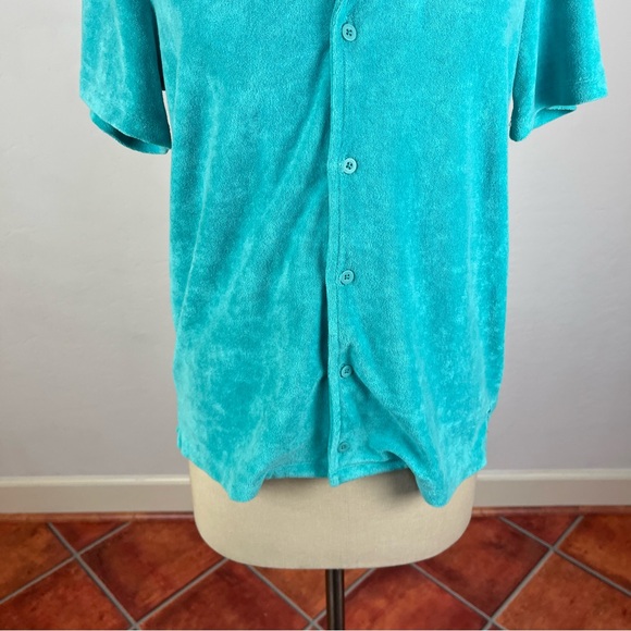 Aritzia TNA Short-sleeve button-up terry shirt - Picture 4 of 7